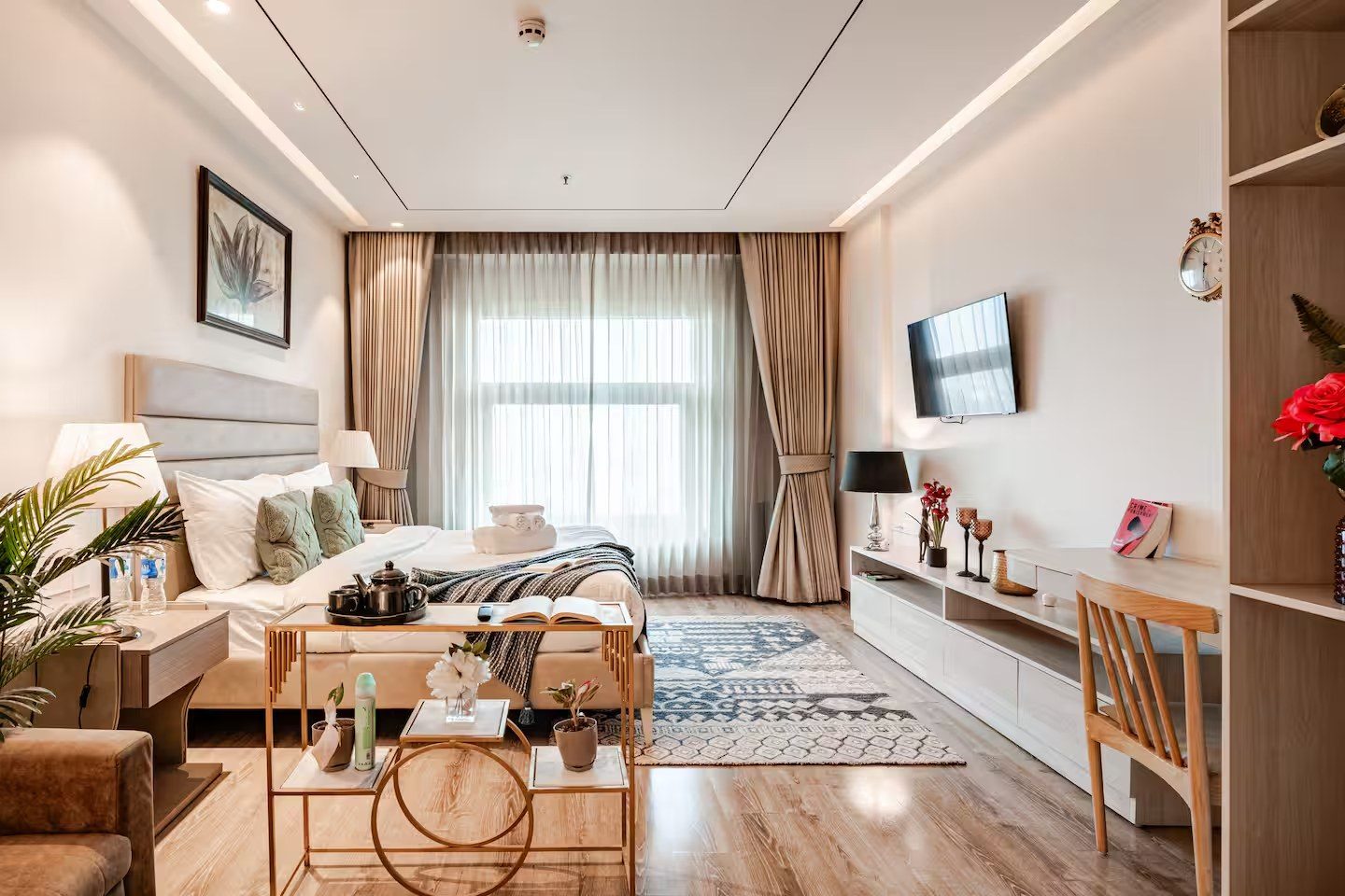Bridgerton OG - Studio Apartment